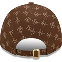 kepsar-curva-brun-justerbart-band-9forty-monogram-fran-new-york-yankees-mlb-av-new-era