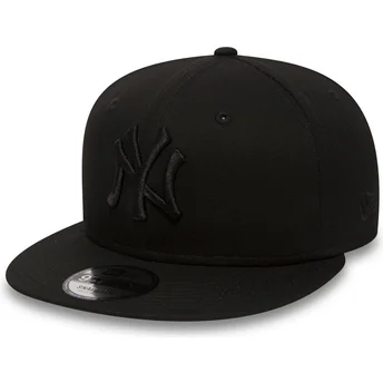 Svart platt keps snapback 9FIFTY Black on Black New York Yankees MLB från New Era