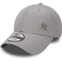 gra-justerbar-kurvad-keps-9forty-flawless-logo-fran-new-york-yankees-mlb-av-new-era
