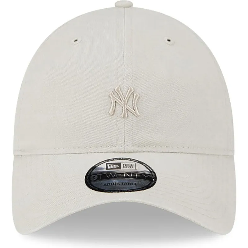 beige-justerbar-bojd-keps-med-beige-new-york-yankees-mlb-9twenty-mini-logo-fran-new-era