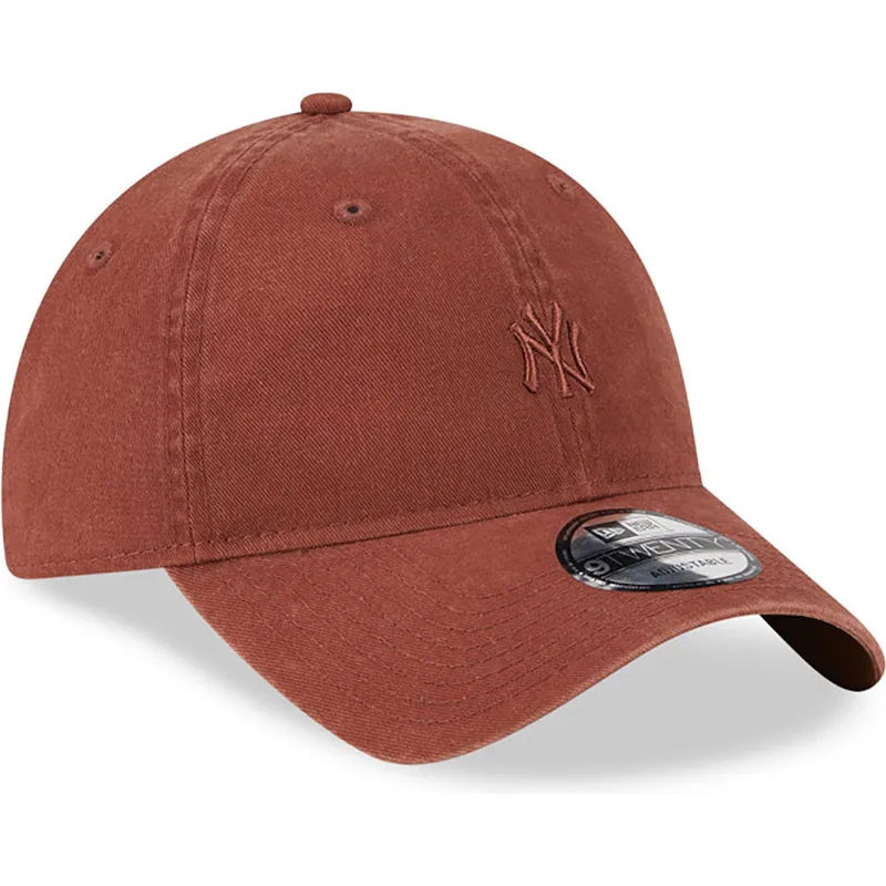 justerbar-brun-bojd-keps-med-brunt-logo-9twenty-mini-logo-av-new-york-yankees-mlb-fran-new-era