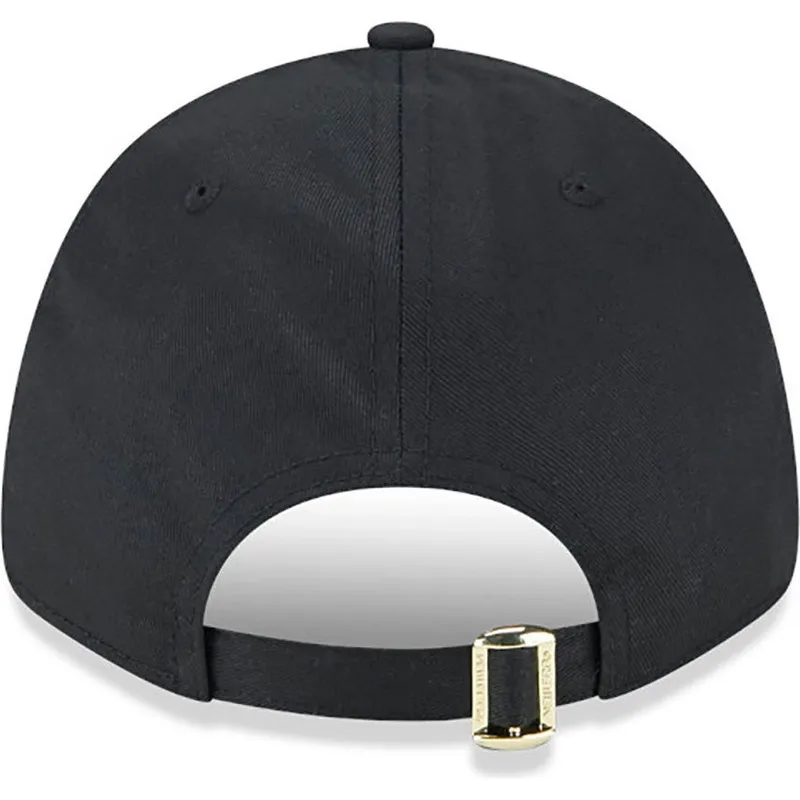 svart-justerbar-kurvad-keps-9forty-pin-los-angeles-lakers-nba-fran-new-era