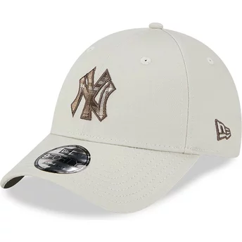 Justerbar beige böjd keps 9FORTY Check Infill från New York Yankees MLB av New Era