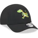 svart-justerbar-bojd-keps-for-barn-dinosaurie-9forty-repreve-fran-new-era