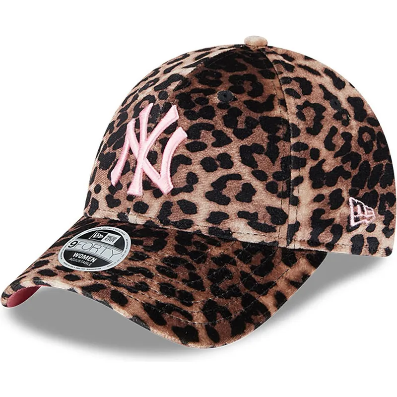 new-york-yankees-mlb-9forty-velour-justerbar-leopardmonstrad-kurvad-keps-med-rosa-logotyp-for-kvinnor-fran-new-era