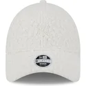 beige-justerbar-bojd-keps-for-kvinnor-9forty-hypertexture-new-york-yankees-mlb-fran-new-era