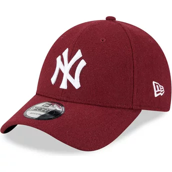 Justerbar röd böjd keps 9FORTY Essential Melton Wool från New York Yankees MLB av New Era