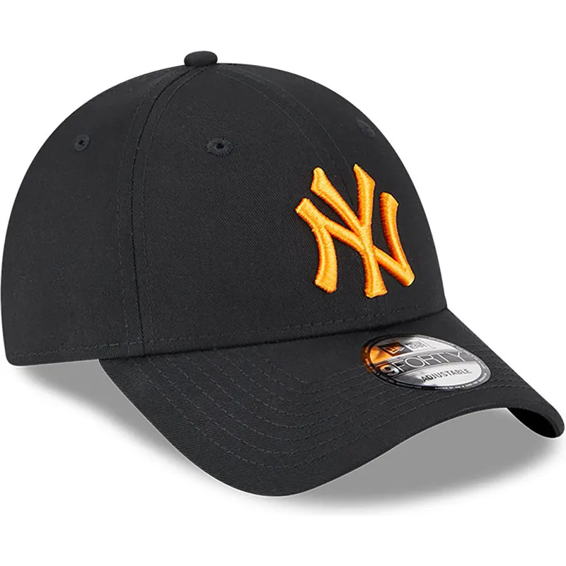 kepsar-curva-svart-justerbart-band-9forty-league-essential-fran-new-york-yankees-mlb-av-new-era kepsar-curva-svart-justerbart-band-9forty-league-essential-fran-new-york-yankees-mlb-av-new-era