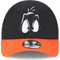 justerbar-svart-och-orange-9forty-barnkeps-med-bojd-skarm-daffy-duck-looney-tunes-fran-new-era