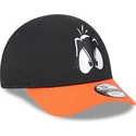 justerbar-svart-och-orange-bojd-keps-for-barn-9forty-med-daffy-anka-looney-tunes-fran-new-era