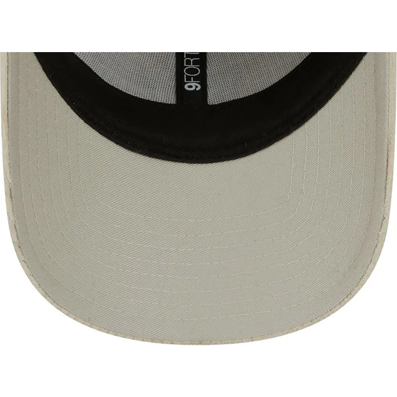 kepsar-curva-beige-justerbart-band-9forty-wide-cord-fran-new-york-yankees-mlb-av-new-era