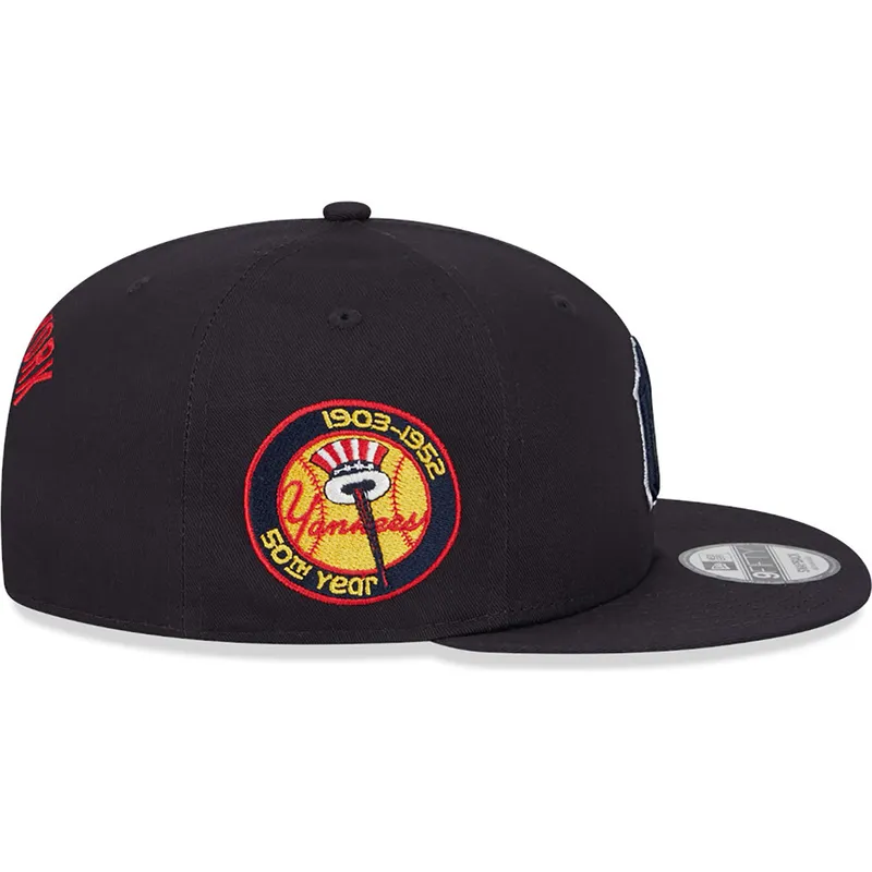 marinbla-platt-snapback-keps-med-marinblatt-9fifty-side-patch-script-logotyp-fran-new-york-yankees-mlb-av-new-era
