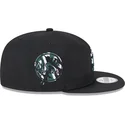 svart-snapback-keps-med-bla-logga-9fifty-seasonal-infill-av-new-york-yankees-mlb-fran-new-era