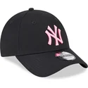 justerbar-svart-bojd-keps-med-rosa-logotyp-9forty-neon-fran-new-york-yankees-mlb-av-new-era