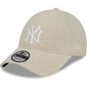 kepsar-curva-beige-justerbart-band-9forty-teddy-fran-new-york-yankees-mlb-av-new-era