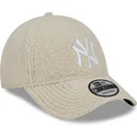 kepsar-curva-beige-justerbart-band-9forty-teddy-fran-new-york-yankees-mlb-av-new-era