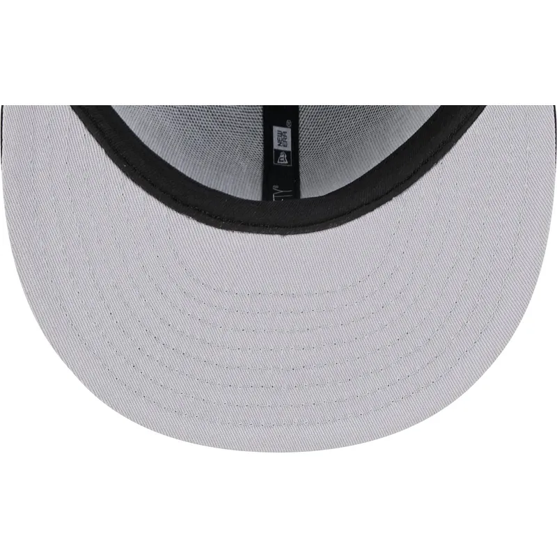 svart-platt-snapback-keps-9fifty-tip-off-2023-fran-chicago-bulls-nba-av-new-era