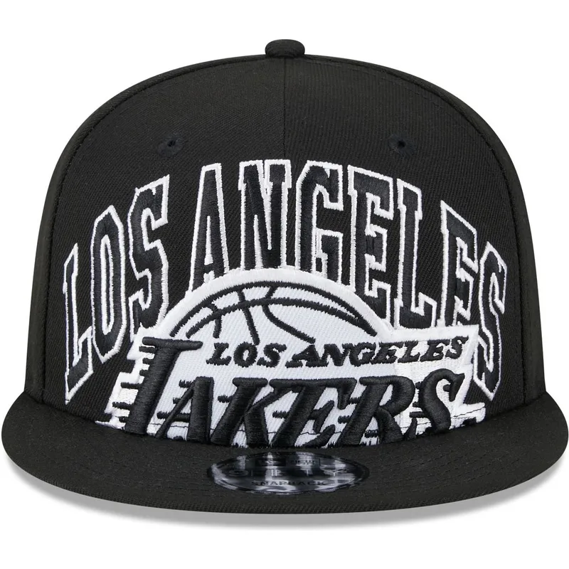 svart-platt-snapback-keps-9fifty-tip-off-2023-fran-los-angeles-lakers-nba-av-new-era