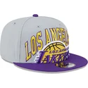 gra-och-lila-platt-keps-snapback-9fifty-tip-off-2023-los-angeles-lakers-nba-fran-new-era