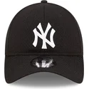 svart-justerbar-kurvad-keps-9twenty-herringbone-fran-new-york-yankees-mlb-av-new-era