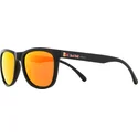 solglasogon-svart-gafas-fran-sol-polarizadas-negras-ecos-003p-av-red-bull