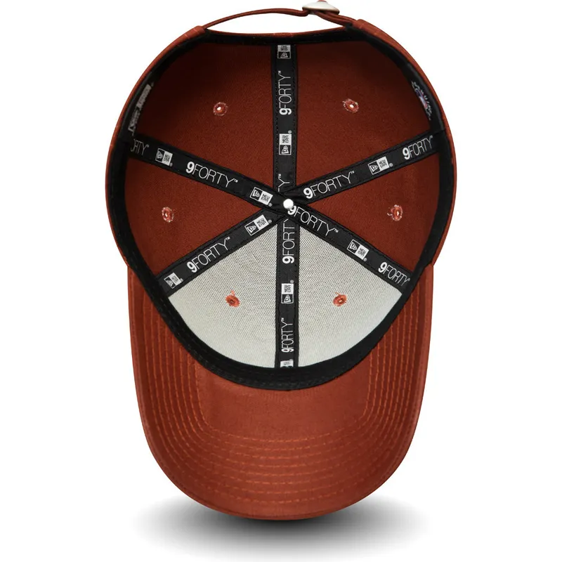 kepsar-curva-brun-justerbart-band-9forty-league-essential-fran-new-york-yankees-mlb-av-new-era