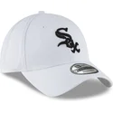 vit-justerbar-kurvad-keps-med-svart-logotyp-9twenty-core-classic-fran-chicago-white-sox-mlb-av-new-era