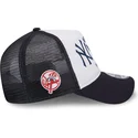 vit-och-marinbla-new-york-yankees-9forty-a-frame-team-truckerkeps-fran-new-era-mlb