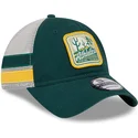 gron-och-vit-9twenty-stripe-oakland-athletics-mlb-truckerkeps-fran-new-era