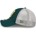 gron-och-vit-9twenty-stripe-oakland-athletics-mlb-truckerkeps-fran-new-era