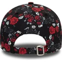 manchester-united-football-club-premier-league-new-era-justerbar-svart-och-rod-bojd-keps-9forty-floral-all-over-print