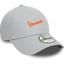 gra-bojd-justerbar-keps-med-orange-logotyp-9forty-seasonal-colour-fran-vespa-piaggio-av-new-era