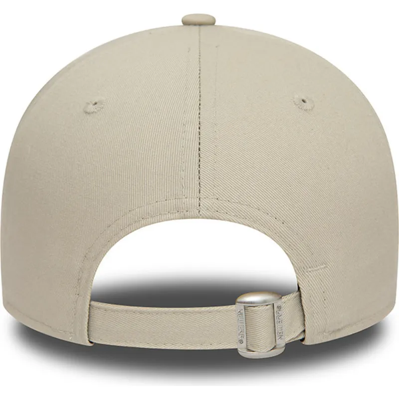 kepsar-curva-beige-justerbart-band-9forty-seasonal-colour-fran-vespa-piaggio-av-new-era