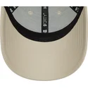 kepsar-curva-beige-justerbart-band-9forty-seasonal-colour-fran-vespa-piaggio-av-new-era