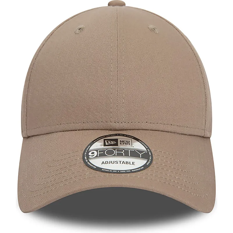 justerbar-ljusbrun-bojd-keps-9forty-essential-fran-new-era