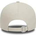 kepsar-curva-beige-justerbart-band-9forty-av-new-era