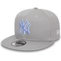 gra-platt-snapbackkeps-med-bla-new-york-yankees-mlb-9fifty-outline-logotyp-av-new-era