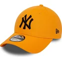 new-era-mlb-new-york-yankees-9forty-league-essential-justerbar-orange-bojd-keps-med-svart-logotyp