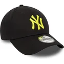 justerbar-svart-bojd-keps-med-gult-new-york-yankees-mlb-logo-9forty-league-essential-fran-new-era