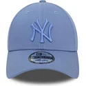 justerbar-bla-bojd-keps-med-bla-logotyp-9forty-league-essential-new-york-yankees-mlb-fran-new-era