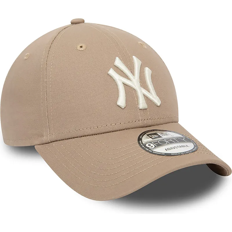 kepsar-curva-brun-justerbart-band-claro-9forty-league-essential-fran-new-york-yankees-mlb-av-new-era
