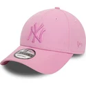 new-era-new-york-yankees-mlb-9forty-league-essential-rosa-justerbar-bojd-keps-med-rosa-logotyp