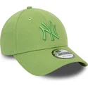 gron-justerbar-bojd-keps-med-gront-new-york-yankees-mlb-logotyp-9forty-league-essential-fran-new-era