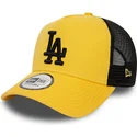 gul-och-svart-truckerkeps-med-svart-logotyp-a-frame-league-essential-los-angeles-dodgers-mlb-fran-new-era