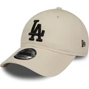 beige-justerbar-kurvkeps-med-svart-logotyp-9twenty-league-essential-los-angeles-dodgers-mlb-fran-new-era
