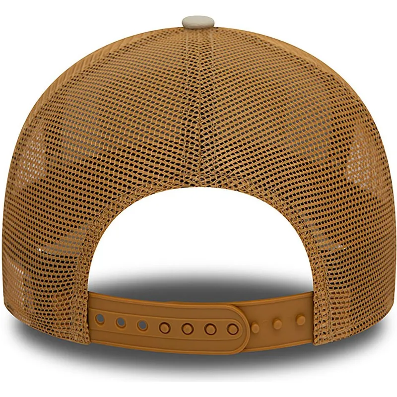 kepsar-curva-brun-snapback-a-frame-av-new-era
