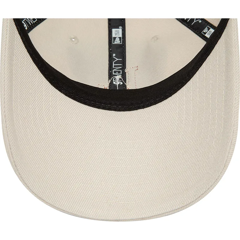 beige-justerbar-bojd-keps-med-brunt-los-angeles-dodgers-logotyp-9twenty-boucle-mlb-fran-new-era