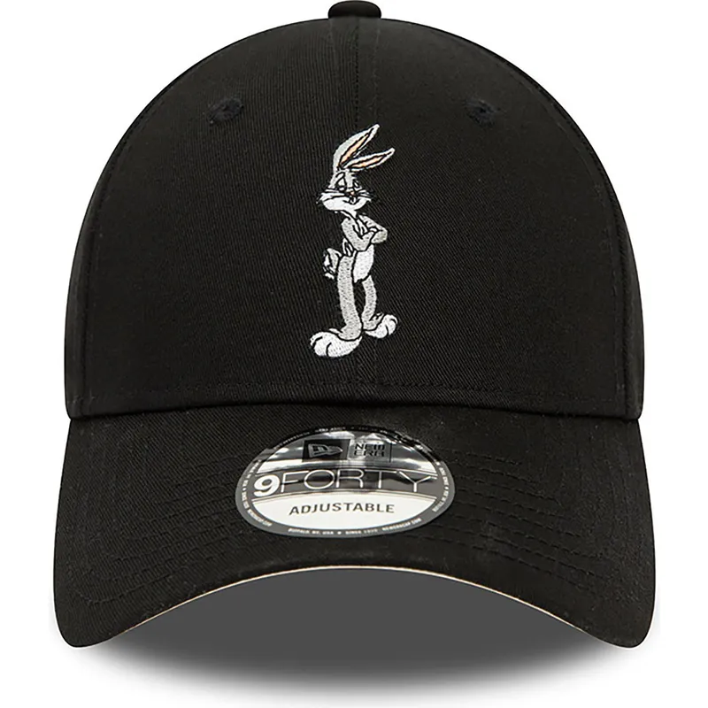 svart-justerbar-bojd-keps-9forty-character-med-snurre-spratt-looney-tunes-fran-new-era