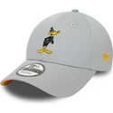 kepsar-curva-gra-justerbart-band-9forty-character-fran-pato-lucas-looney-tunes-av-new-era