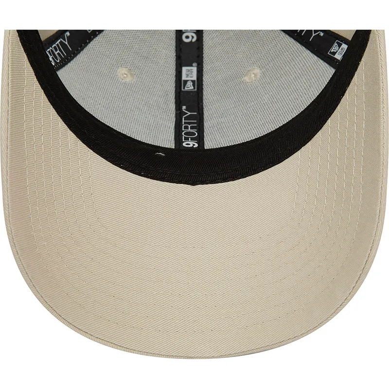 kepsar-curva-beige-justerbart-band-9forty-food-character-fran-new-york-yankees-mlb-av-new-era